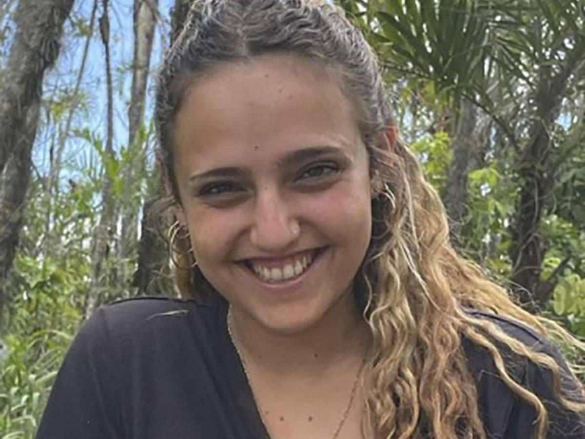 Romi Gonen, Doron Steinbrecher y Emily Damary, las tres rehenes que serán entregadas por Hamás