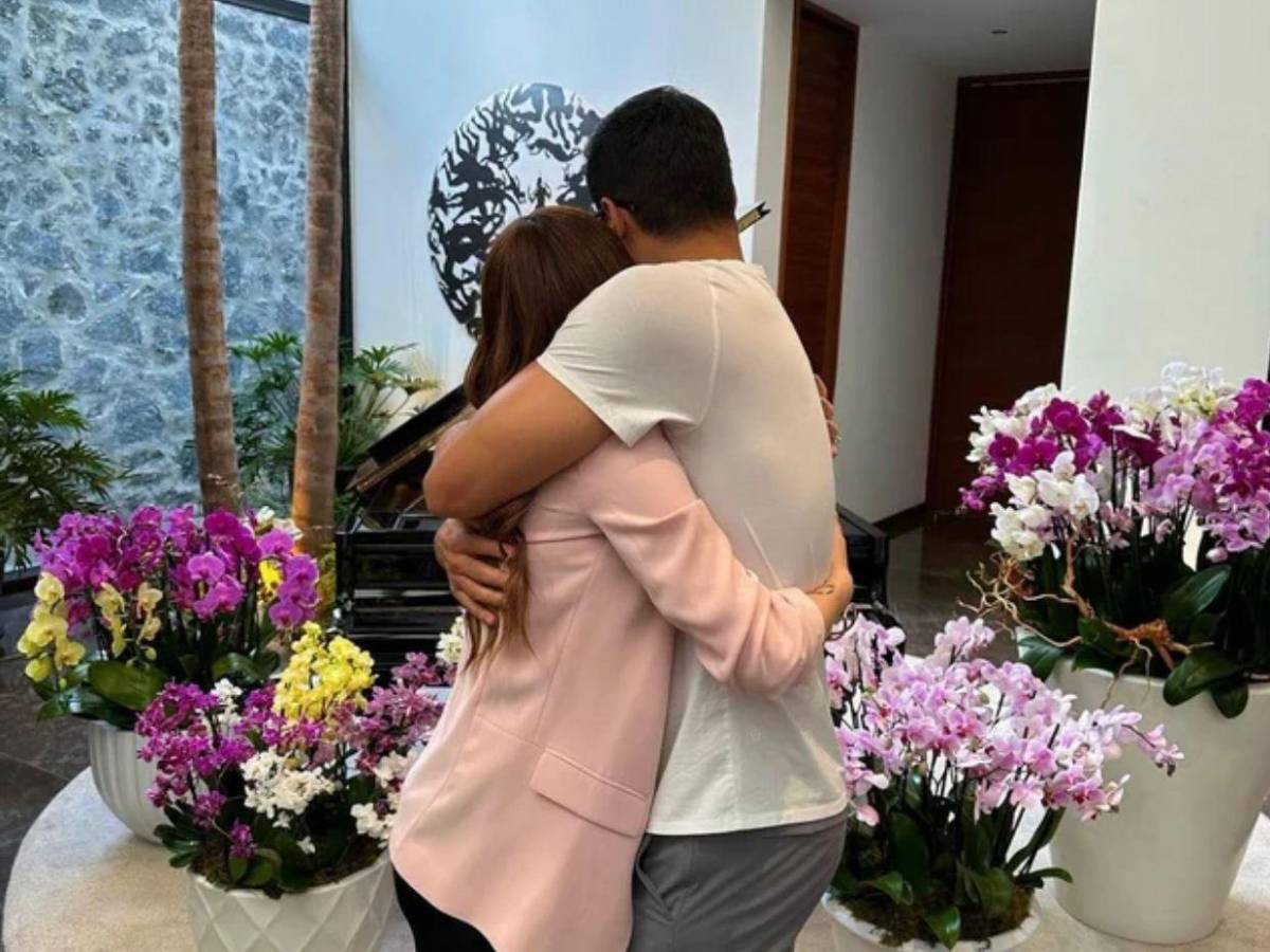 Carlos Rivera y Cynthia Rodríguez confirman su segundo embarazo juntos