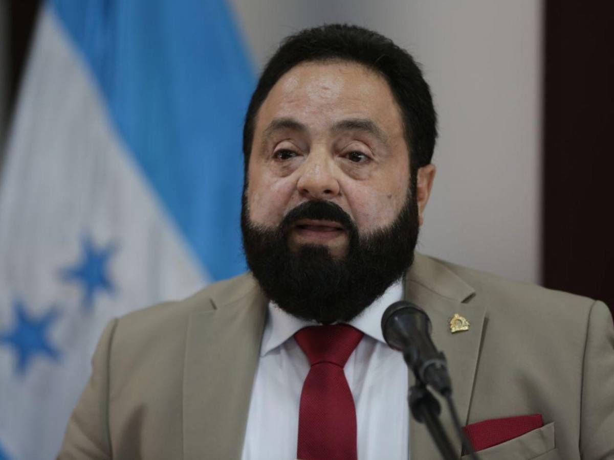 ¿Dónde está Luis Redondo tras no presentarse a declarar en caso Sedesol?