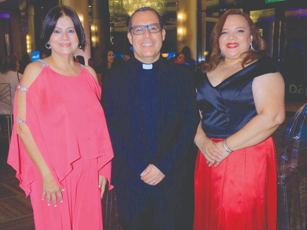 Zoila Lagos es reconocida como “Peregrina de la caridad” y gana el Premio Quetglas 2025