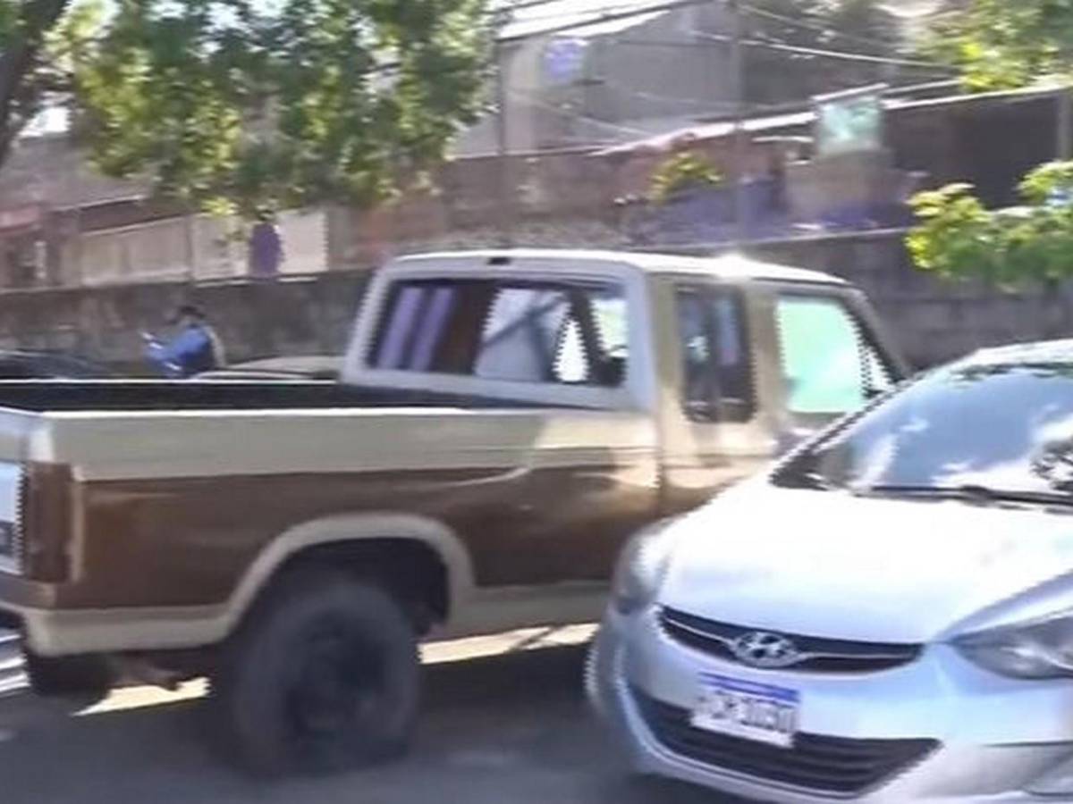 Tres detenidos tras agresivo retiro de vehículo por falta de pago en la capital