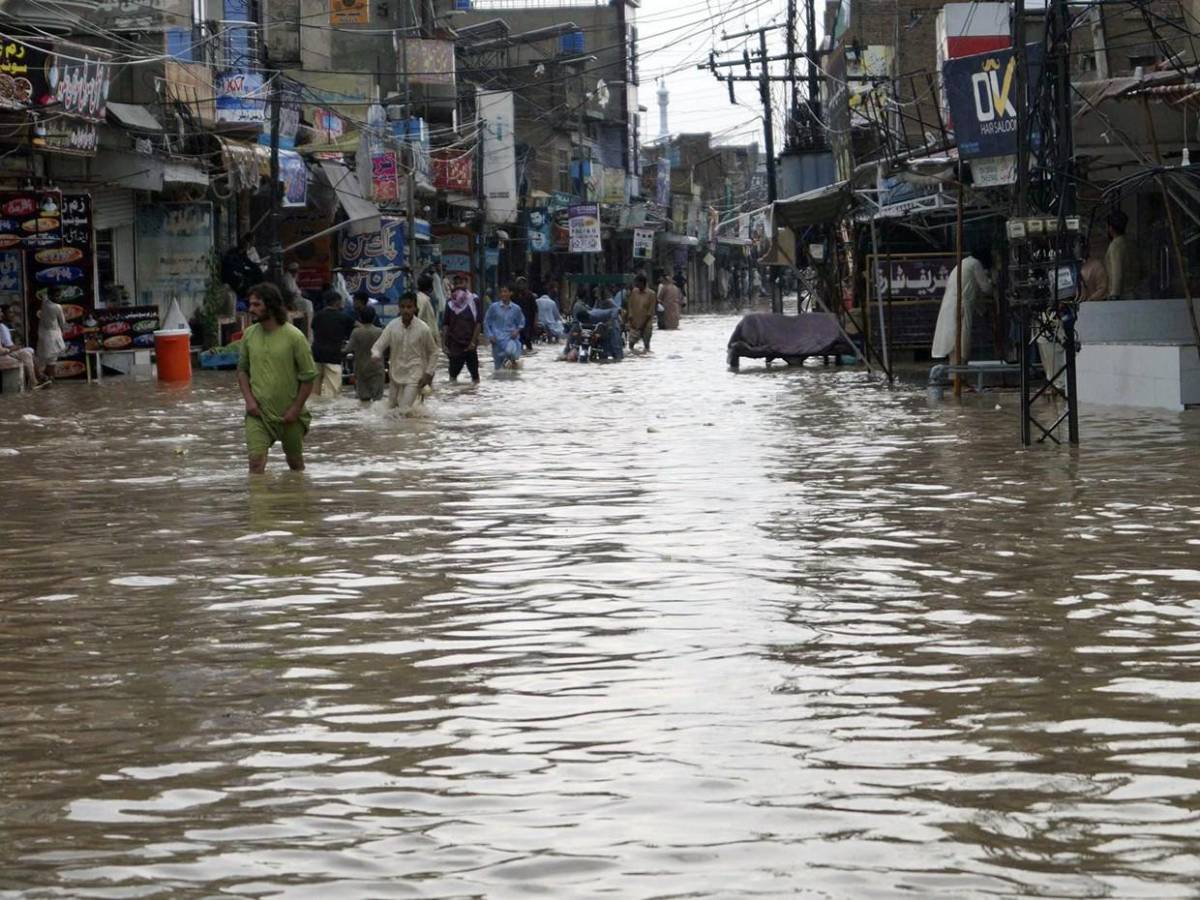 Desviaron dos ríos: Pakistán sacrifica 51 aldeas para salvar a ciudad de una superinundación