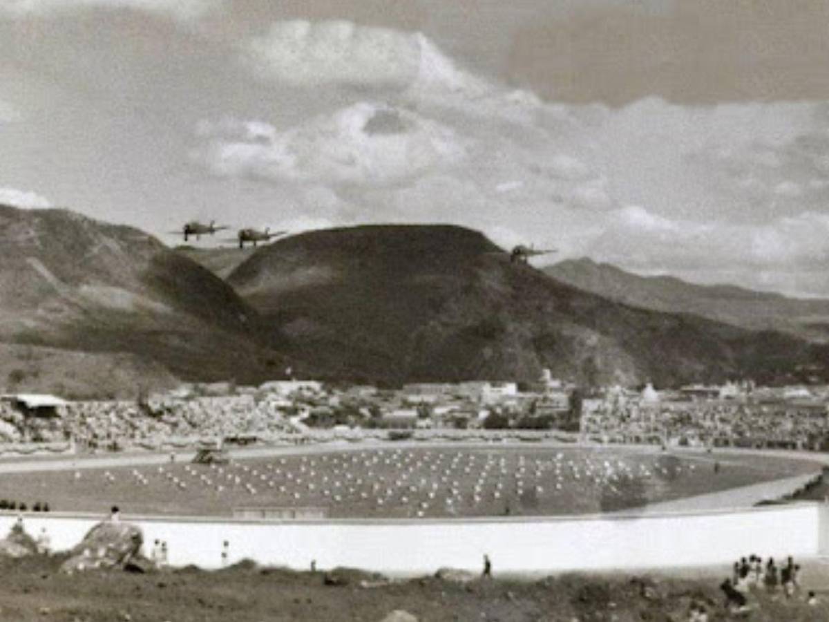 Así ha sido el cambio del Estadio Nacional de Tegucigalpa en sus 78 años
