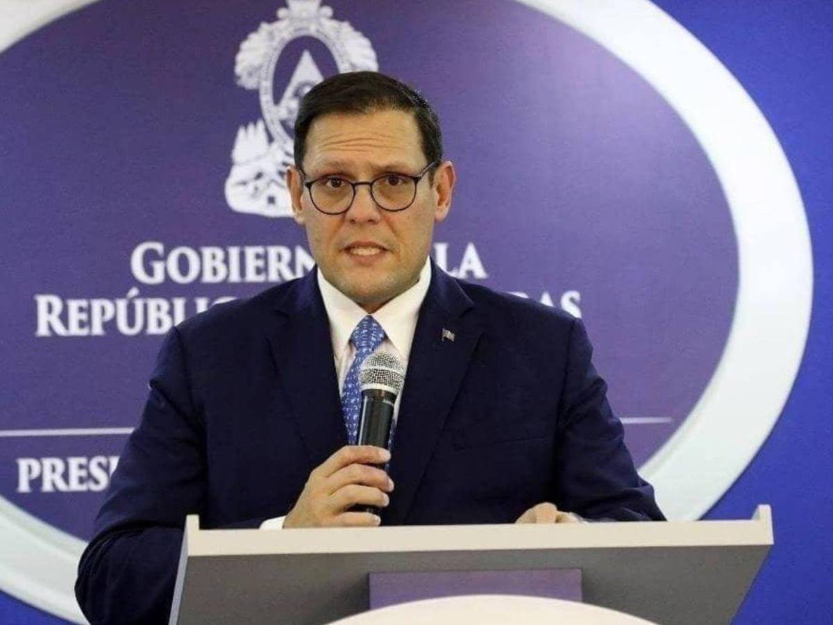 Políticos y exfuncionarios con pasaporte diplomático en Honduras