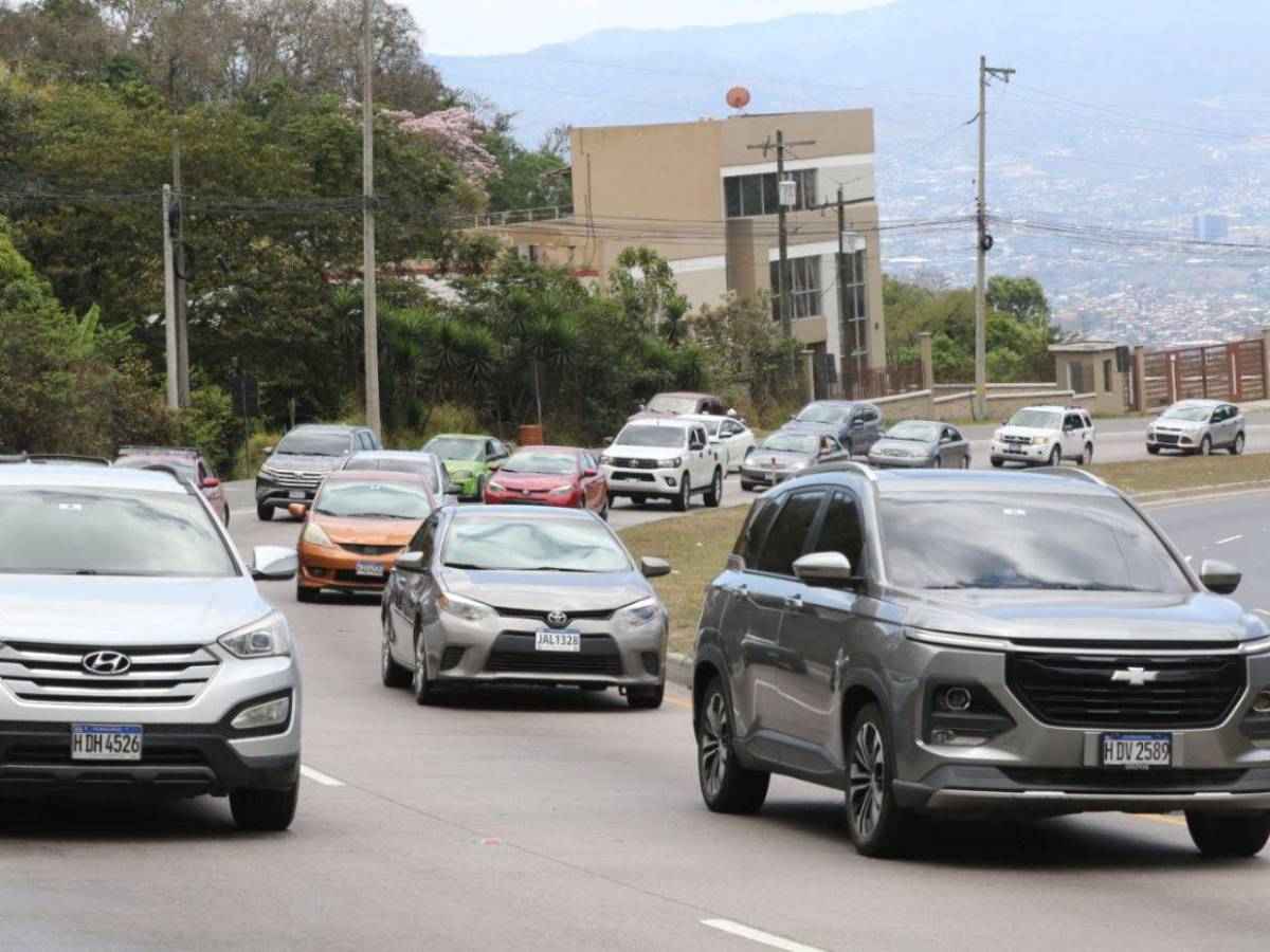 Retorno seguro: vacacionistas regresan a la capital tras Semana Santa 2025