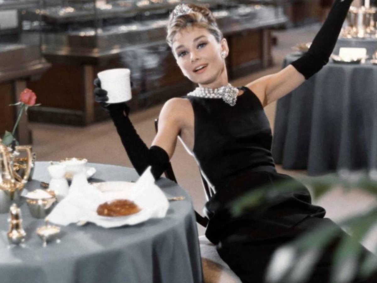 Lily Collins interpretará a Audrey Hepburn en película