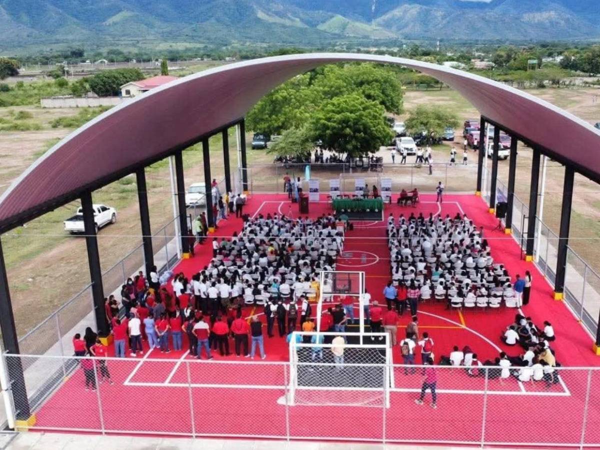 Mario Moncada revela por qué se desplomó el polideportivo en Olanchito