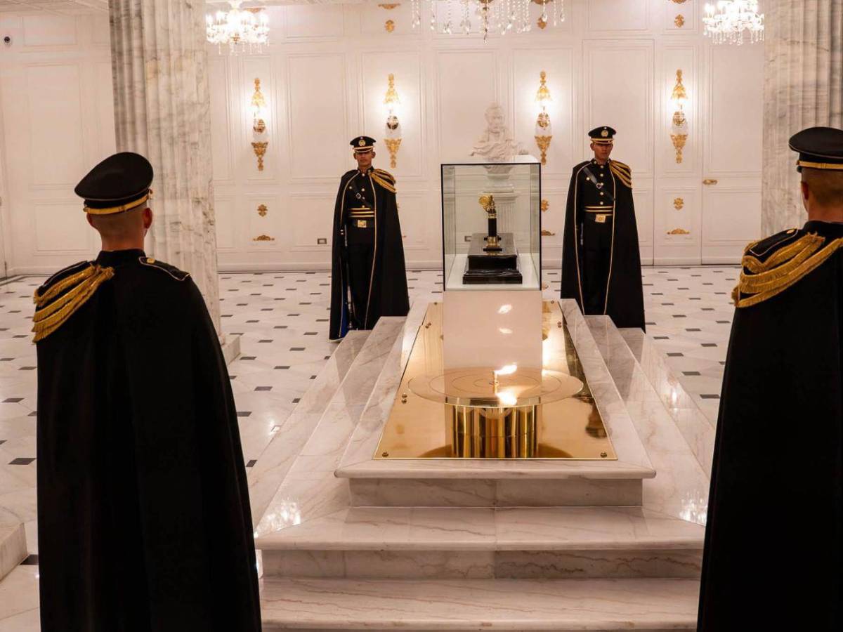 Orden de Bukele: Así fue el traslado de los restos de Francisco Morazán a un mausoleo