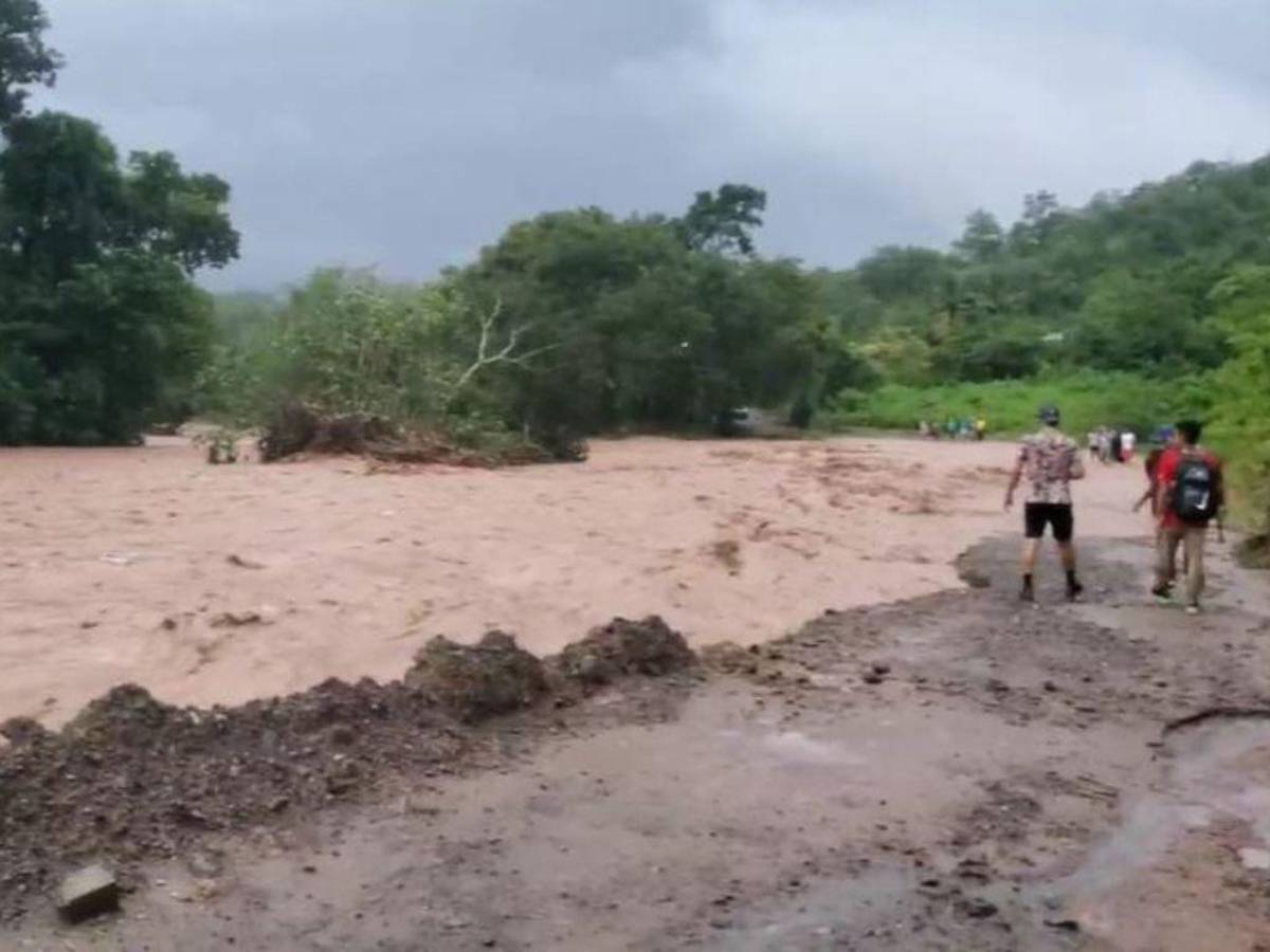Lluvias con actividad eléctrica seguirán este jueves, asegura Copeco
