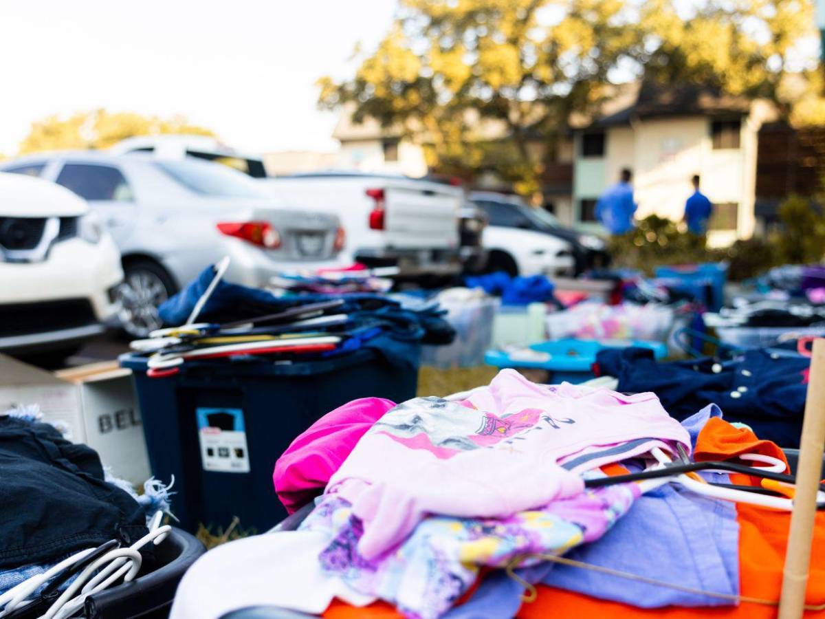 Alerta sanitaria: ¿Exigirán una nueva licencia a tiendas de ropa usada?