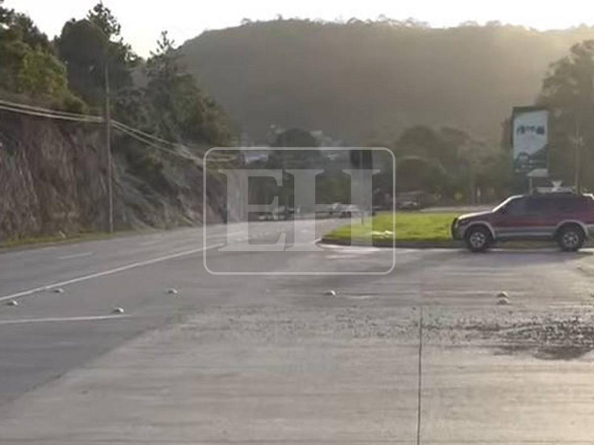 Sin paso a la capital: largas filas en  la CA-5 tras accidente en El Durazno
