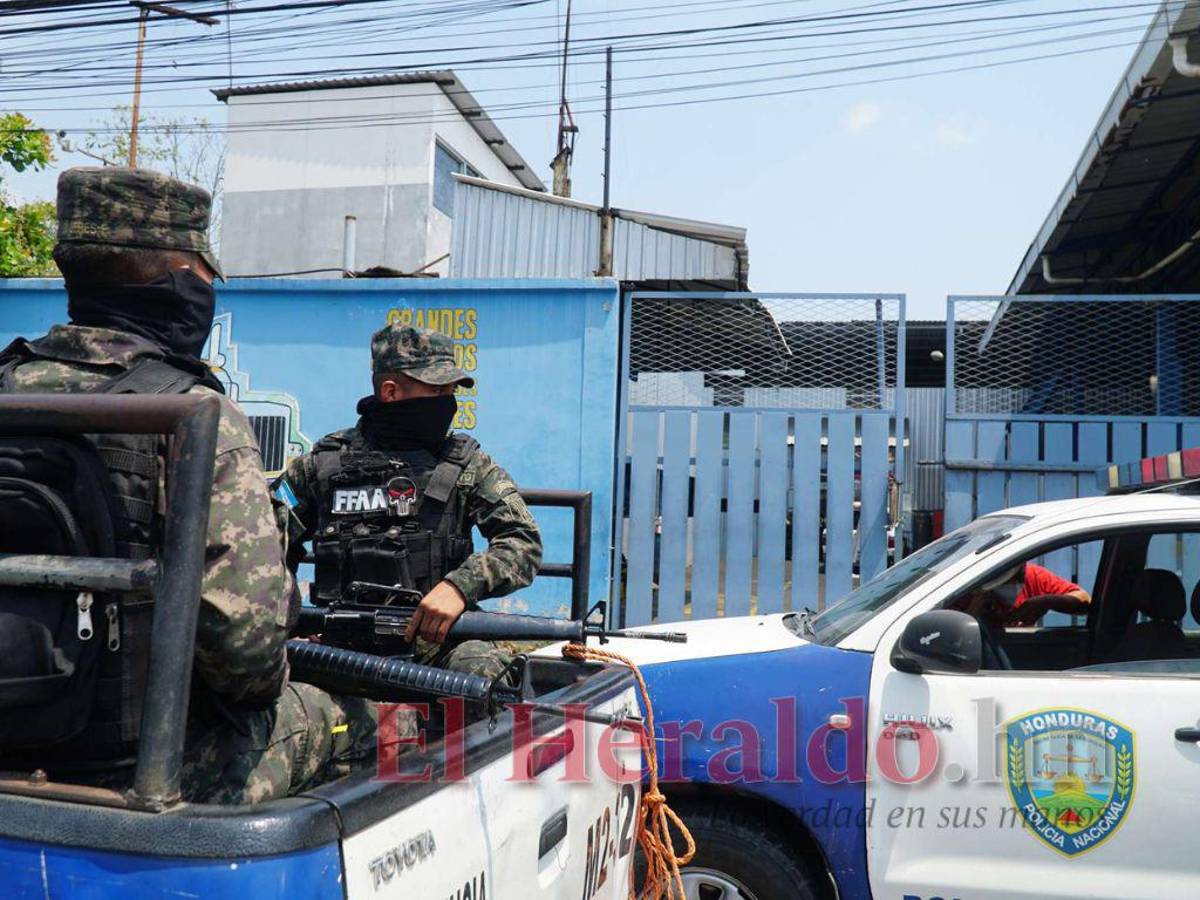 Policías y militares están involucrados en la extorsión