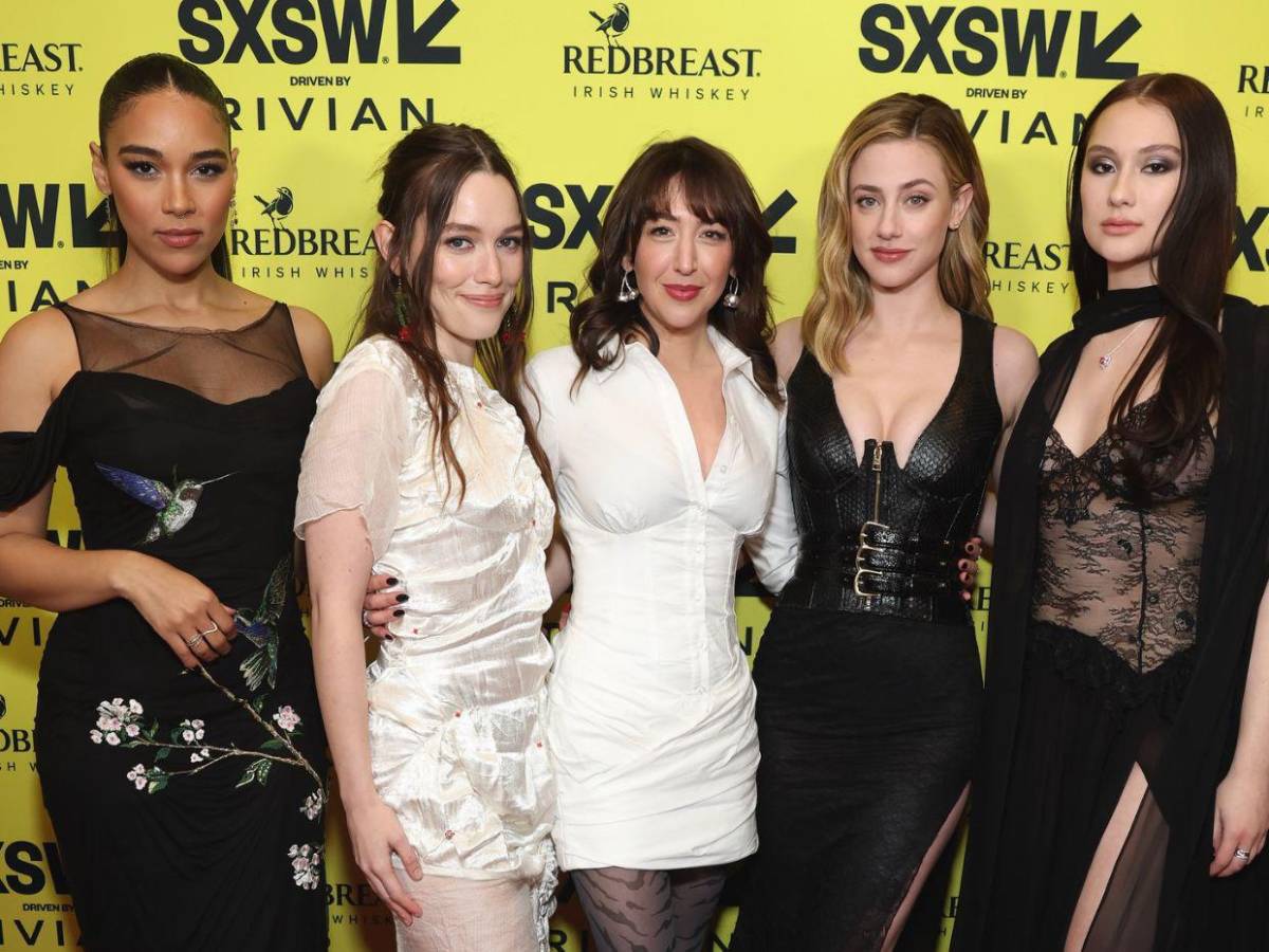 Mete el estómago: el comentario de un director que marcó a la actriz de Riverdale