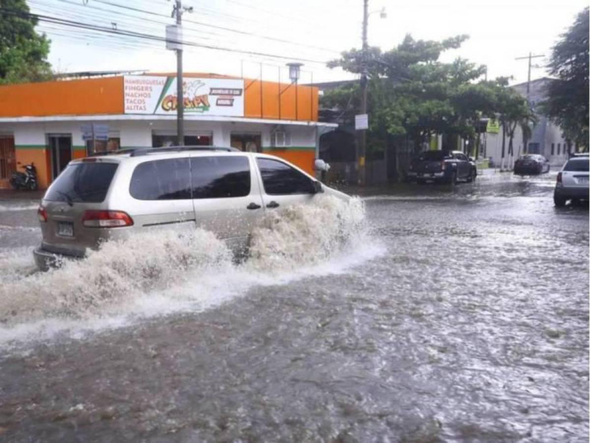 Tormenta Sara se comienza a sentir en Honduras ¿se jugará partido ante México? Tormenta Sara se comienza a sentir en Honduras ¿se jugará partido ante México?