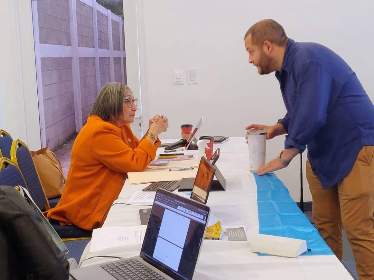 Diputados asisten a autoconvocatoria para conocer informe de la Comisión Especial del Congreso Nacional