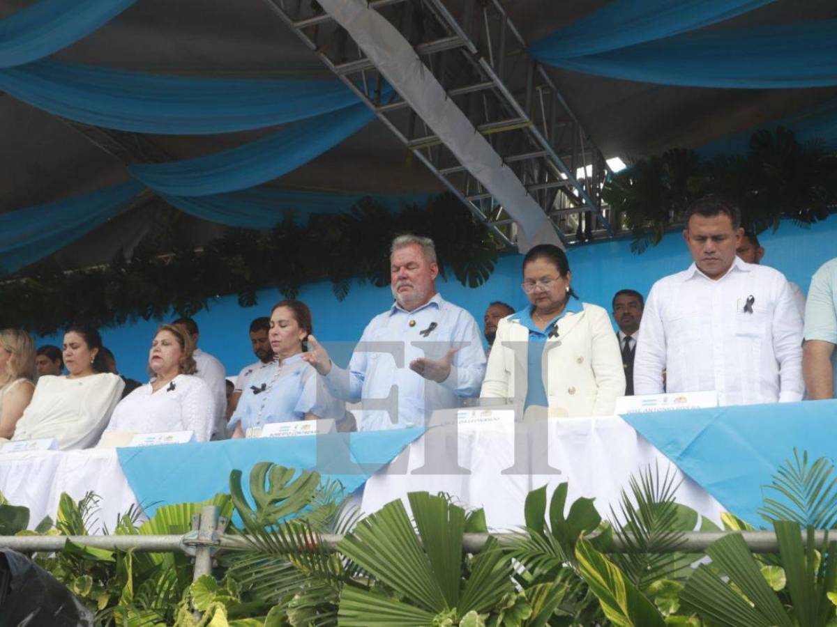 San Pedro Sula se viste de patriotismo y así desfila en los 204 años de independencia patria