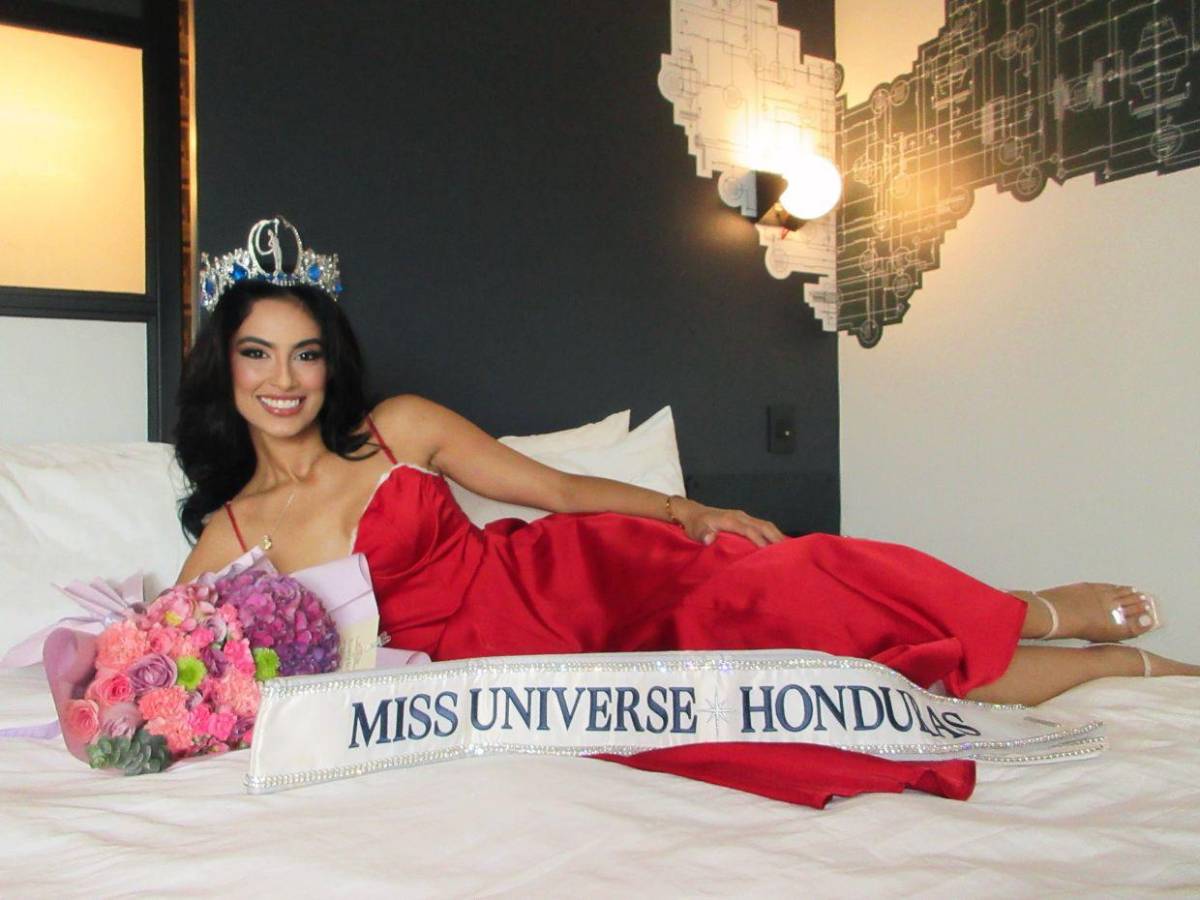 En vestido rojo y con corona: así fue el primer día de Luisa Pineda como Miss Honduras Universo