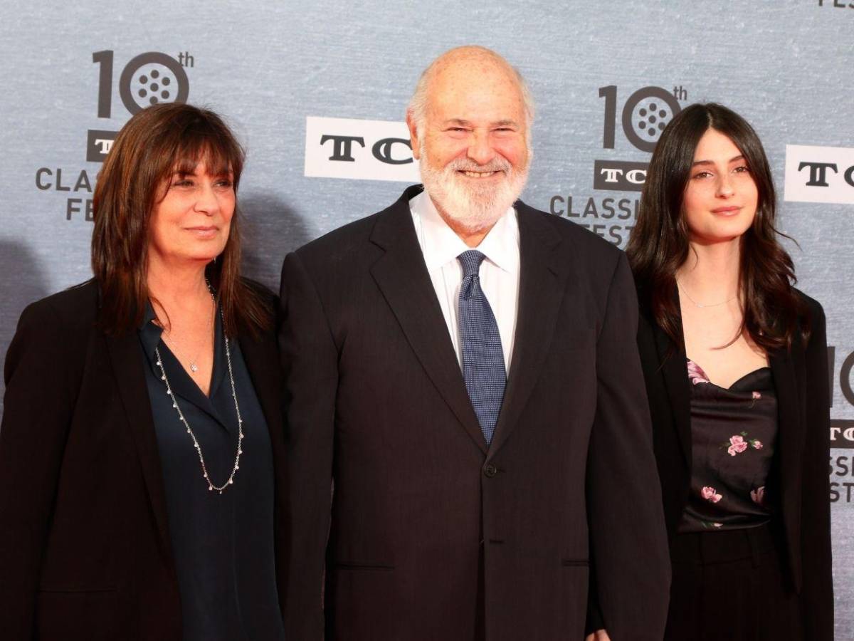Bloquean el fideicomiso de Nick Reiner mientras enfrenta juicio por el asesinato de sus padres