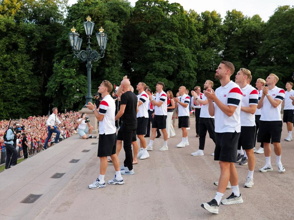 Oslo se rinde ante Haaland: así fue el emotivo recibimiento a la selección de Noruega