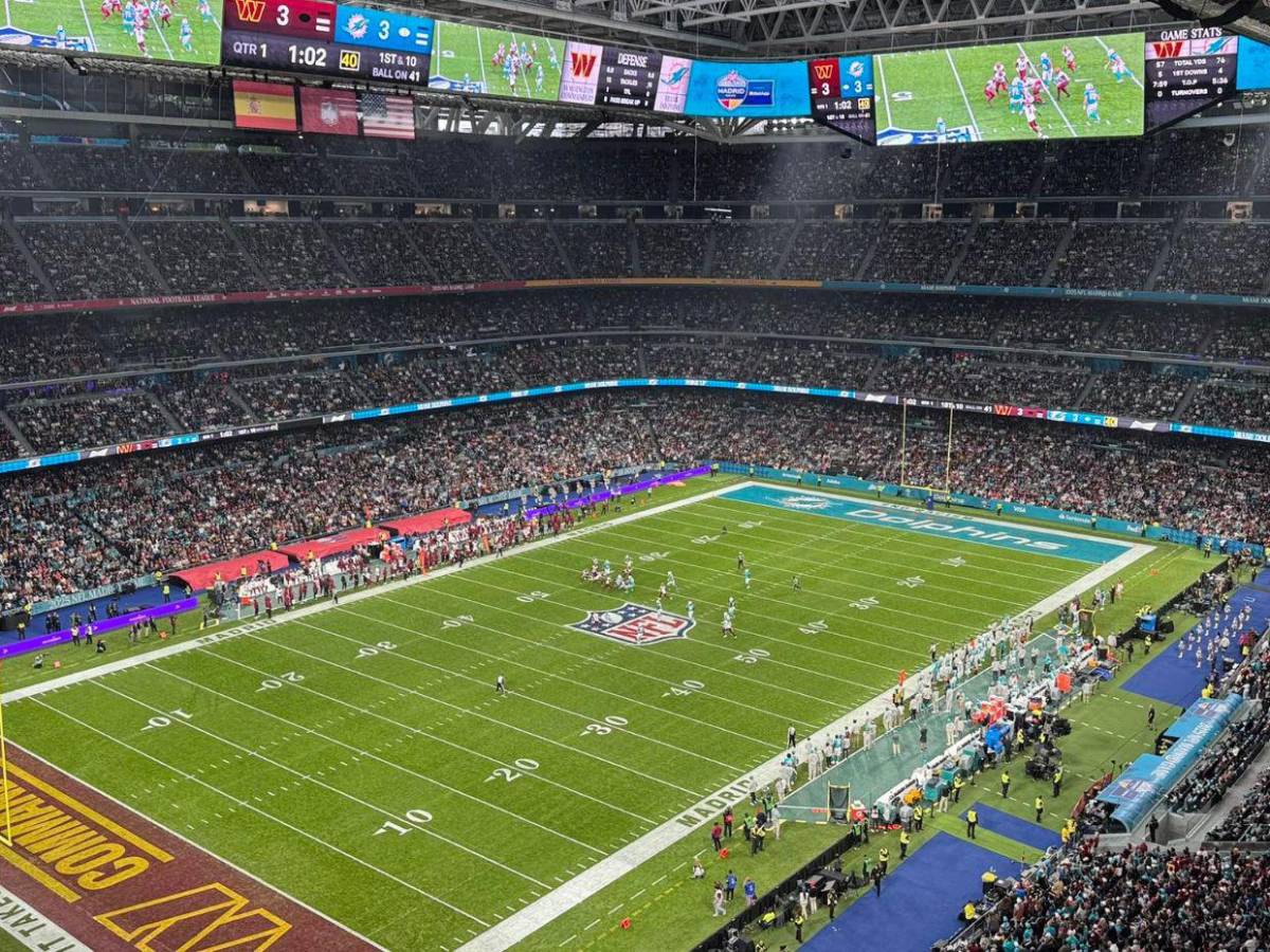 Banda de Marcha Honduras 504 celebra haber logrado lo impensable en el halftime de la NFL