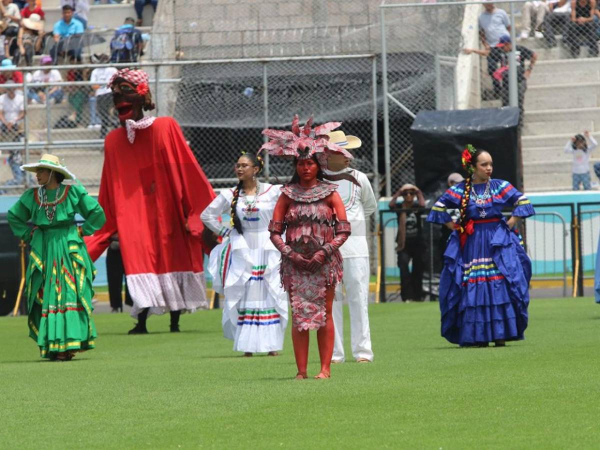 Danzas garífunas y lencas: así estuvo el show cultural de los desfiles patrios 2025