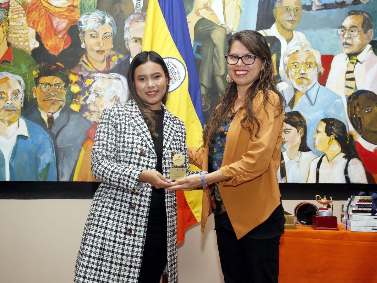 “Mariluna”, de Ángel Castro, gana el Concurso de Cuentos Cortos de El Heraldo