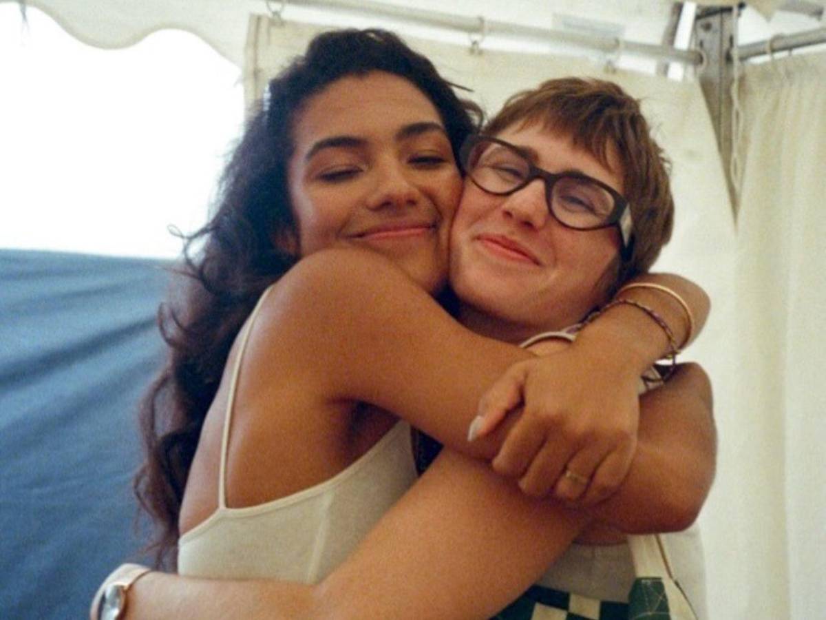 Quién es Olivia Dean, la artista que igualó a Adele con solo 26 años