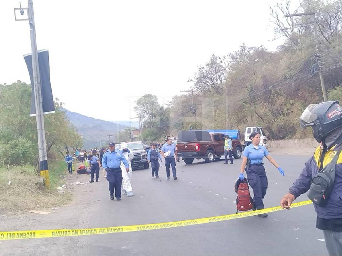 Tráfico pesado en salida al sur tras accidente donde murió motociclista