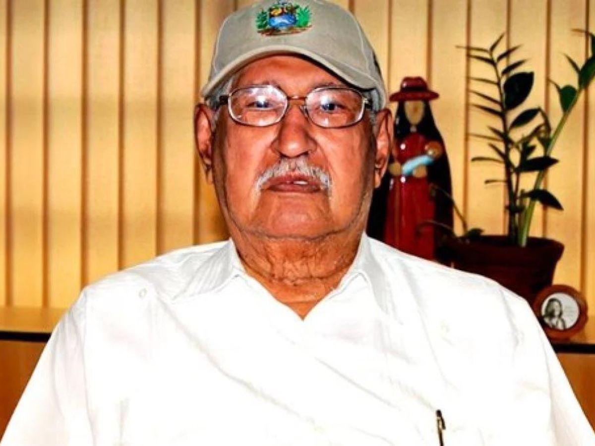 Muere padre de Hugo Chávez en Venezuela