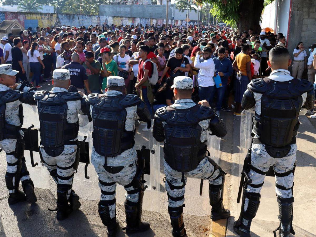 ¿Irse o quedarse? Migrantes no saben qué hacer ante medidas de Trump