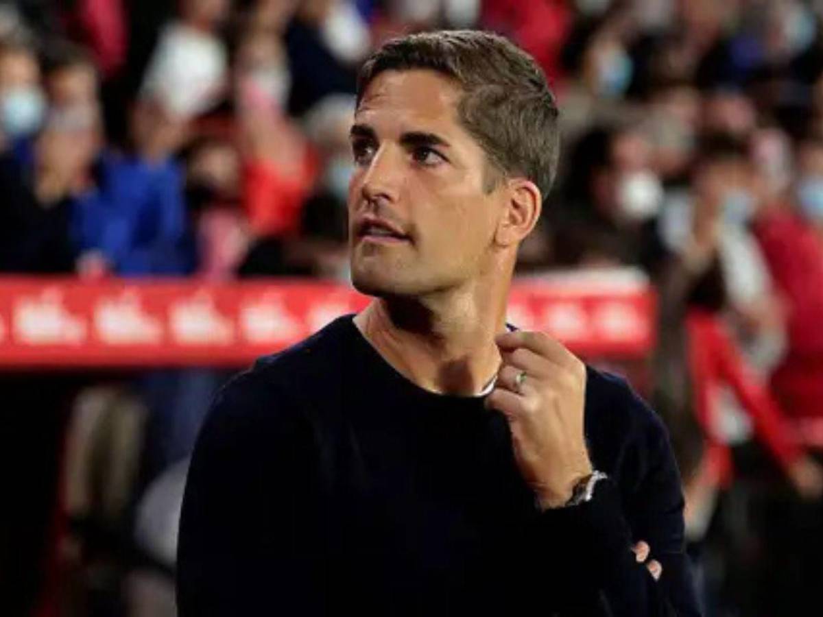 Insólito: equipo ruso despide a su técnico acusándolo de utilizar IA para tomar decisiones