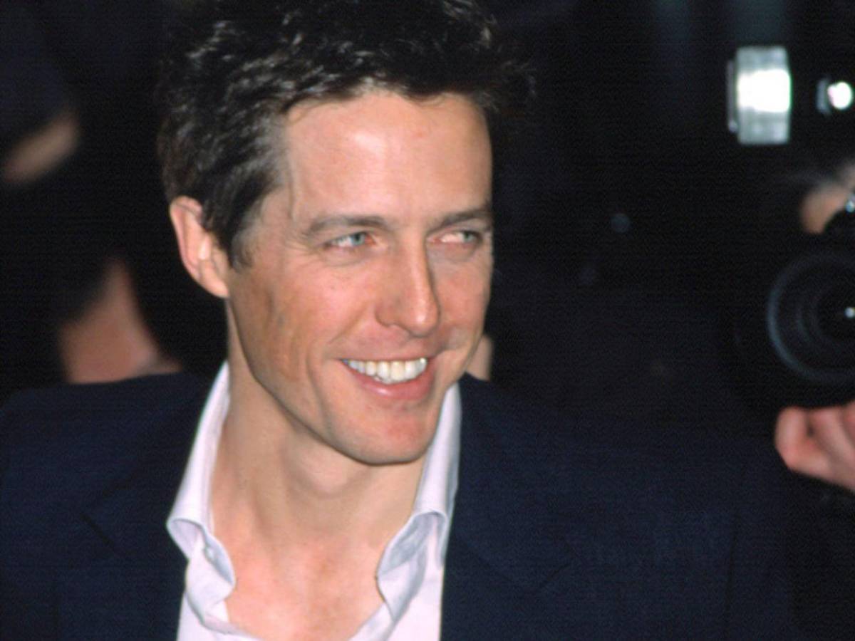 Del rompecorazones al psicópata en pantalla: así ha evolucionado Hugh Grant