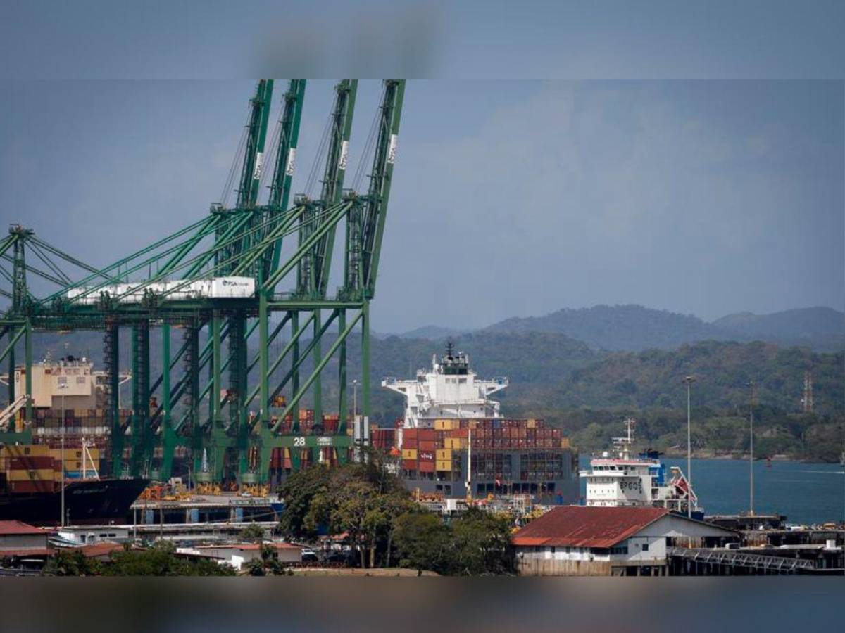 ¿Cómo funciona el Canal de Panamá y por qué es importante para Trump?