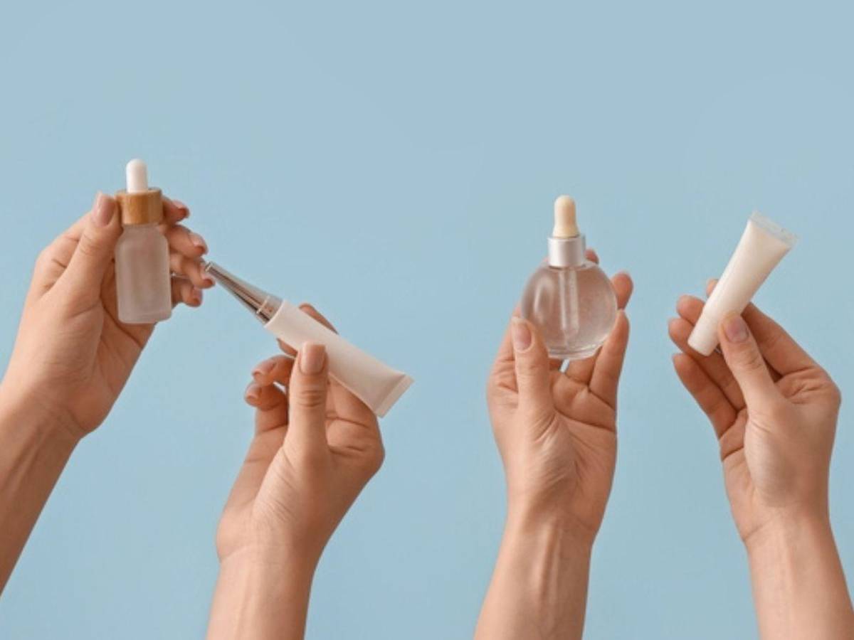 Manchas, ojeras y piel apagada: la molécula que dermatólogos no quieren que ignores