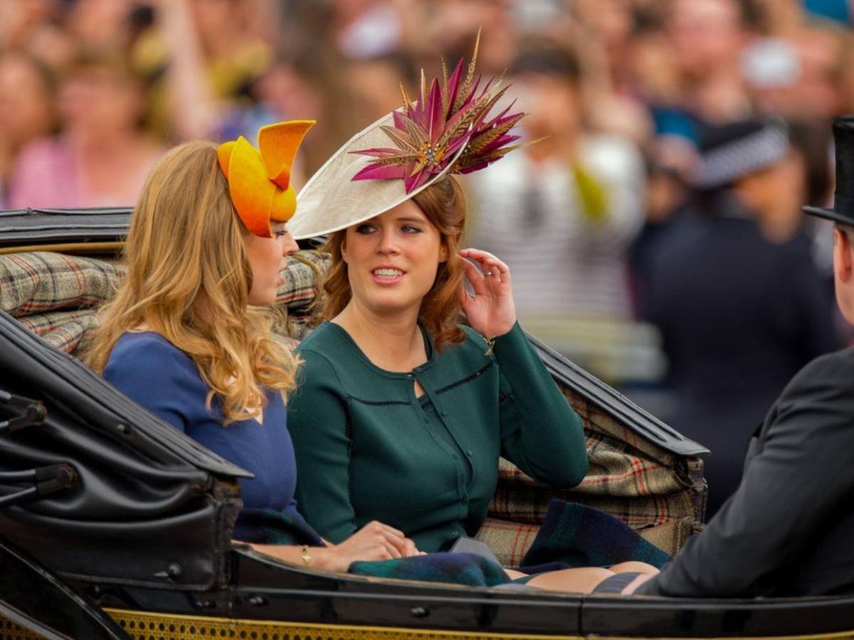 Las consecuencias del escándalo del exprínci­pe Andrés alcanzan a sus hijas: Eugenie y Beatrice