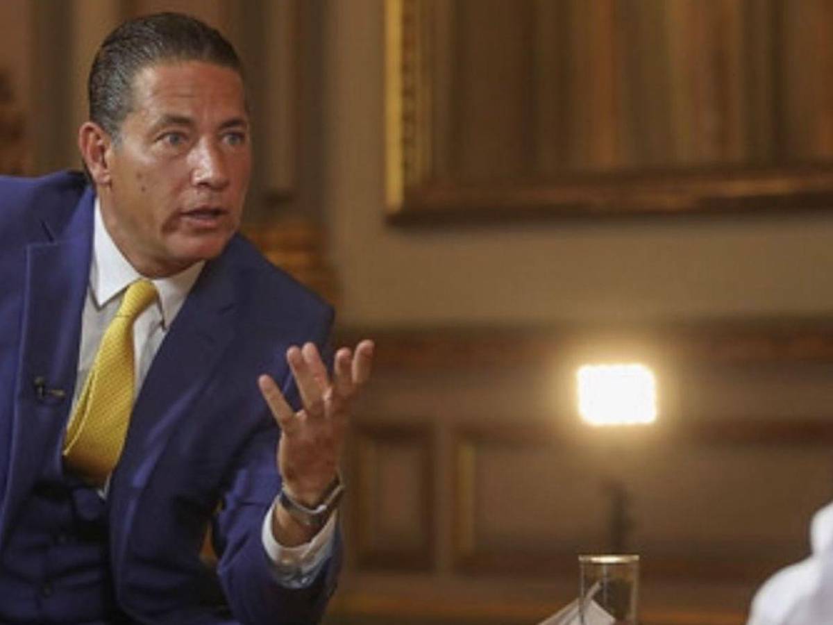 ¿Qué pasó con Fernando del Rincón y cuál es el “virus brutal” que padece?