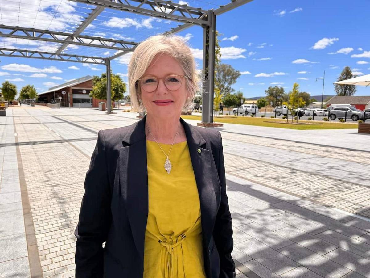 ¿Quién es Helen Haines, la diputada australiana que perdió una pierna en un atropello?