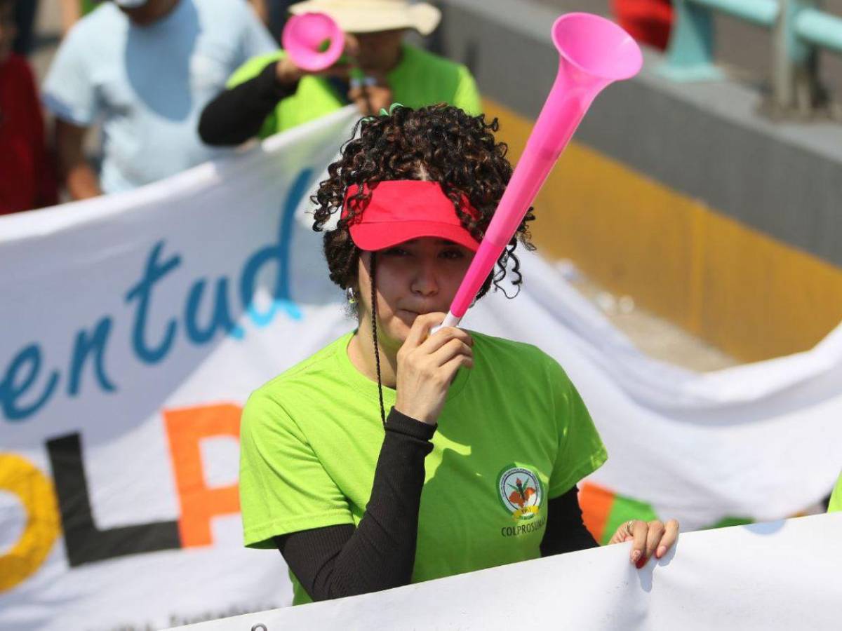 Entre consignas y sonrisas: ellas brillaron en la marcha del Día del Trabajador en la capital