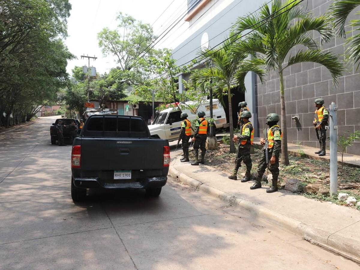 El cuerpo del empresario finalmente fue ingresado a las 2 de la tarde tras una intensa jornada de rescate que inició la noche del sábado.