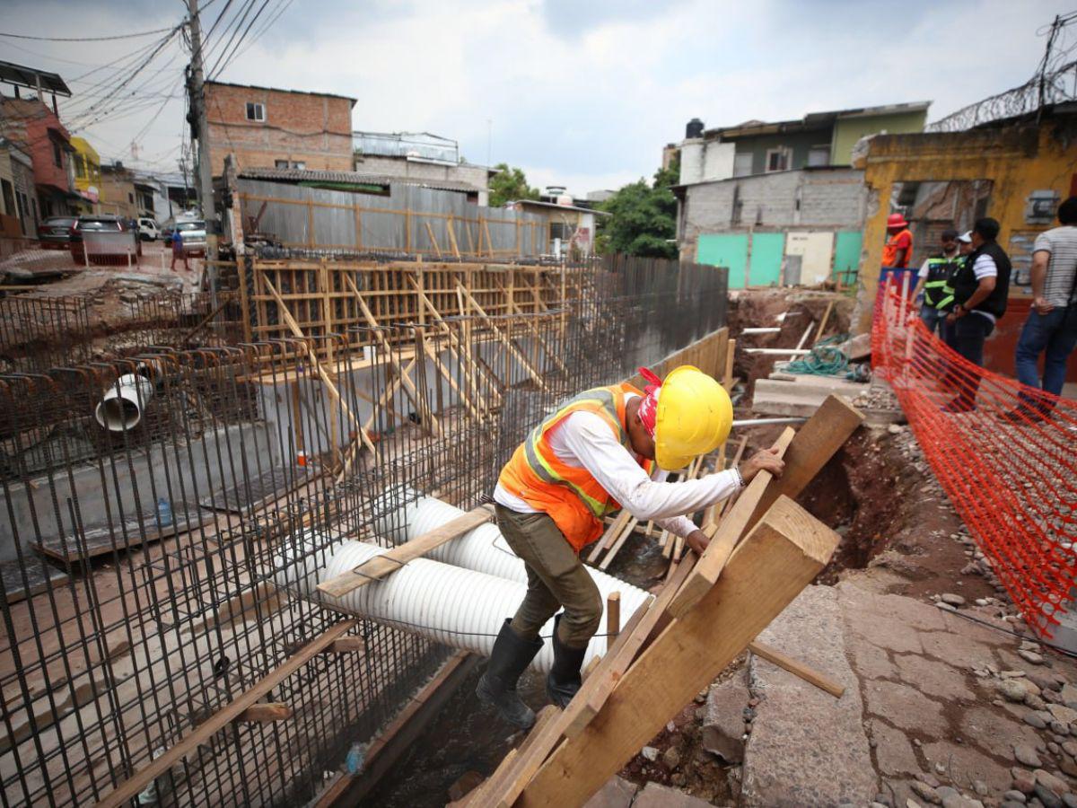 ¿Cuántos proyectos de construcción iniciaron en el primer trimestre 2024?