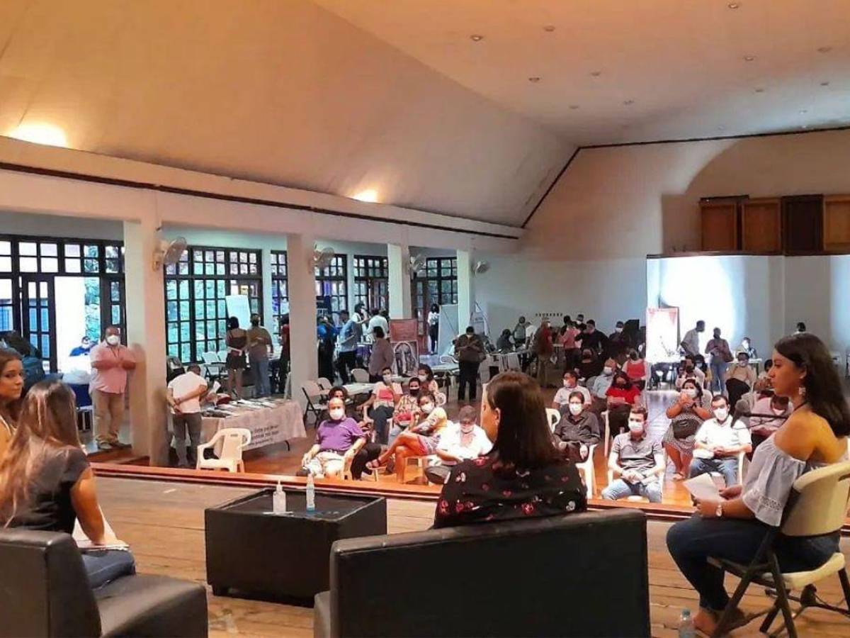 El año pasado la Feria del Libro de SPS convocó a tres mil personas en tres días, este año sus organizadores esperan duplicar esa cifra. La agenda de esta segunda edición está pensada tanto para adultos como para niños.