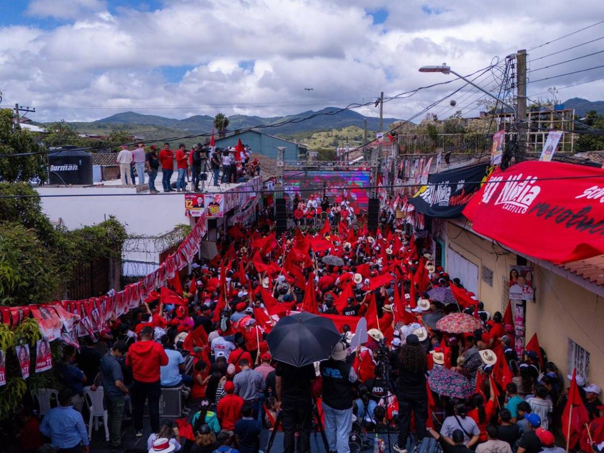 Rixi Moncada reafirma en Talanga y Choluteca su llamado a defender la refundación