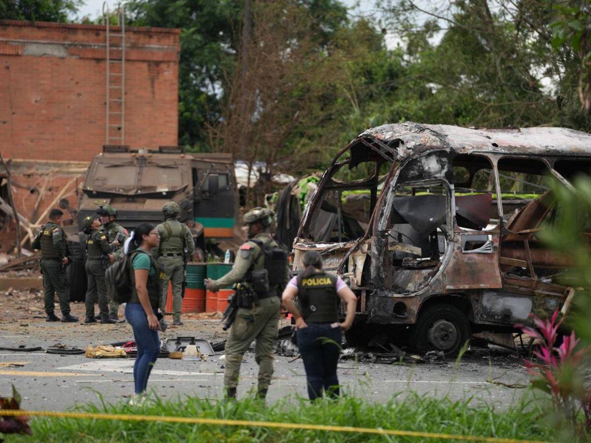Tres coches bomba y un cilindro de gas: lo que se sabe de las explosiones en Colombia