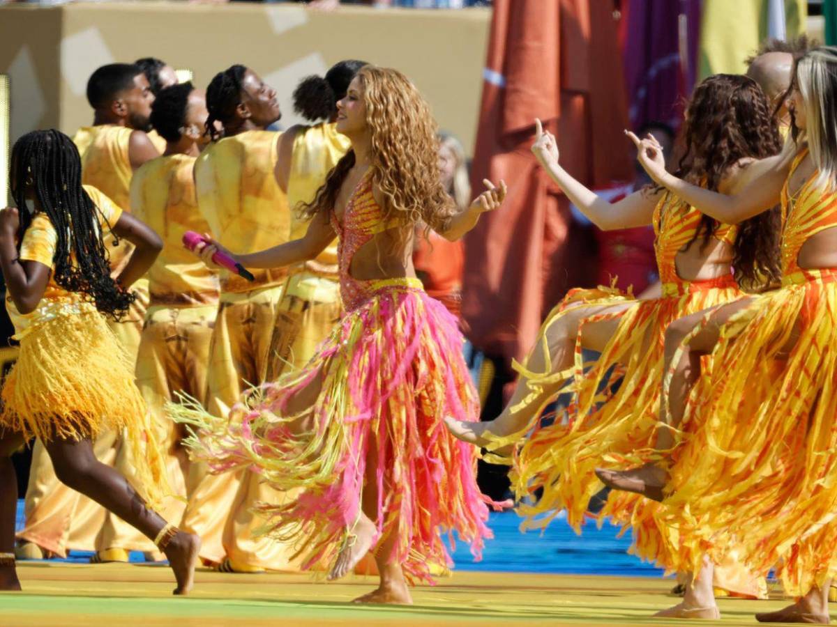 Shakira hace bailar al MetLife en el show de medio tiempo del Mundial