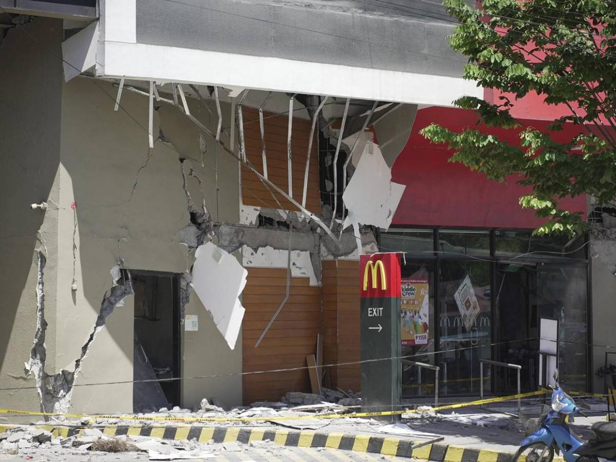Varios edificios colapsaron: los cuantiosos daños que dejó el terremoto en Filipinas