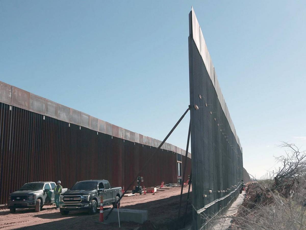 ¿En qué consiste el nuevo muro negro de Trump para frenar a  migrantes?