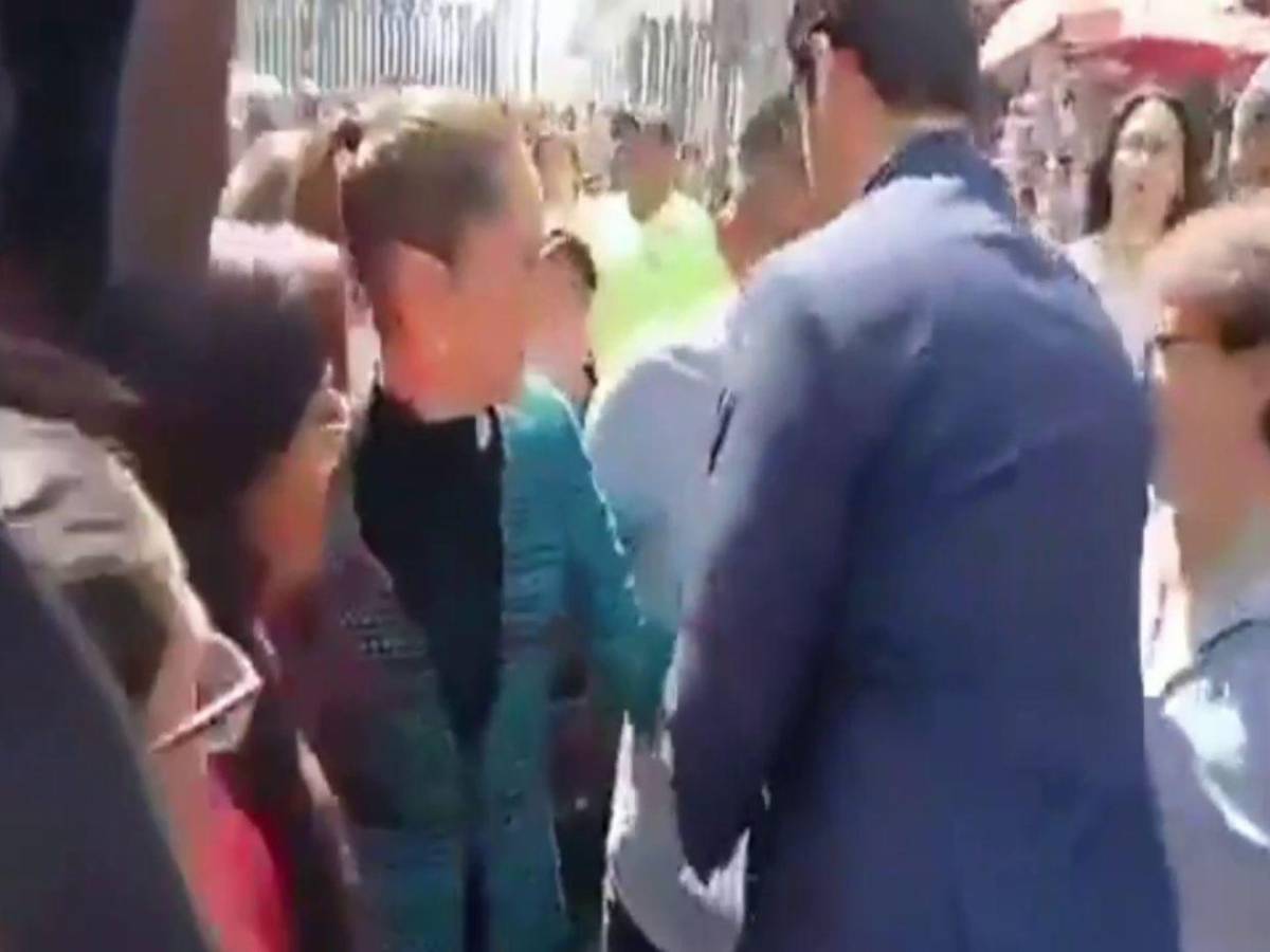 Un hombre acosó y tocó a Sheinbaum durante un recorrido en Ciudad de México