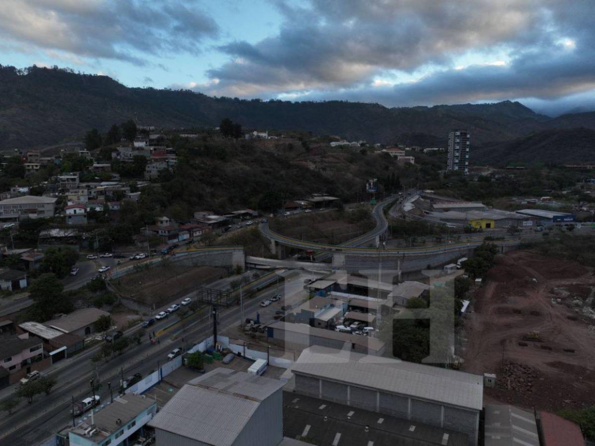 Vista aérea revela magnitud del daño en el puente Juan Manuel Gálvez