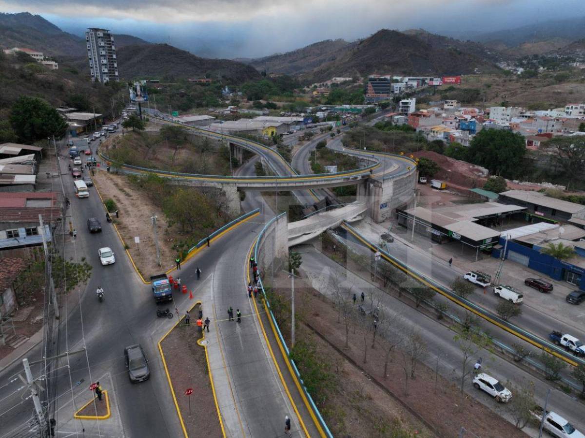 Vista aérea revela magnitud del daño en el puente Juan Manuel Gálvez