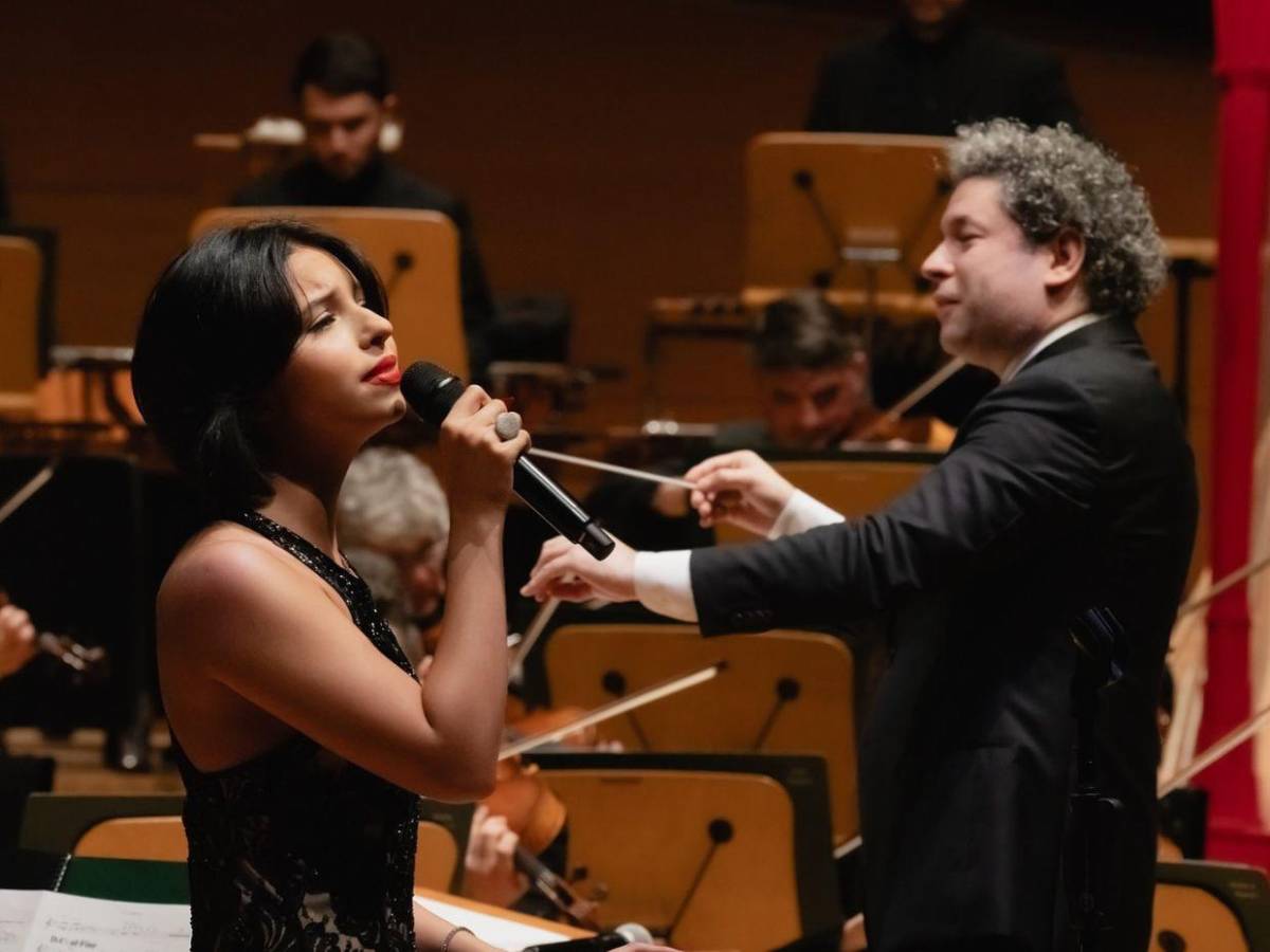 Ángela Aguilar explota por canción falsa: acusan a la IA de imitar su voz sin permiso